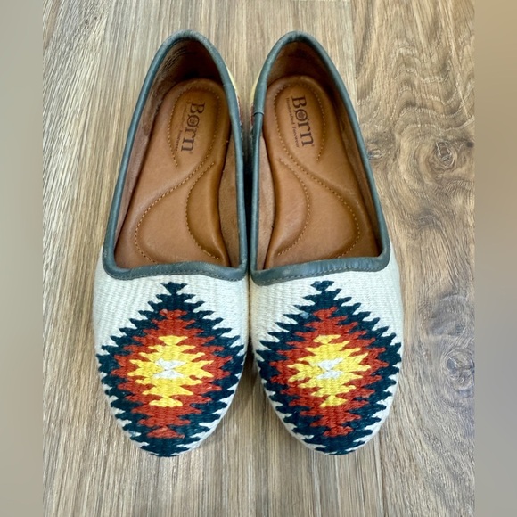BORN Women's Giselle Flat Size 7.5 - New Without Tags - Picture 1 of 6